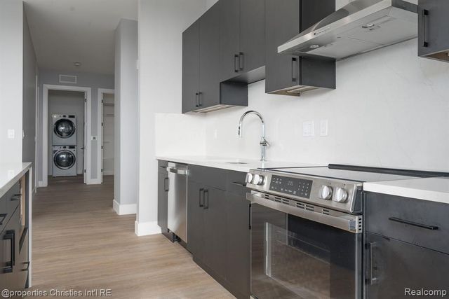 118 N Main Street 403, Royal Oak, MI 48067