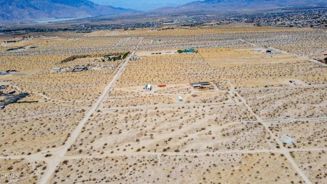 10 15th, Desert Hot Springs, CA 92240