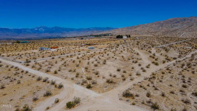 10 15th, Desert Hot Springs, CA 92240