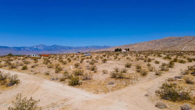 10 15th, Desert Hot Springs, CA 92240