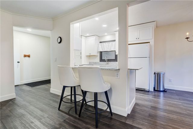 34 Wood Creek Drive, Pittsford, NY 14534