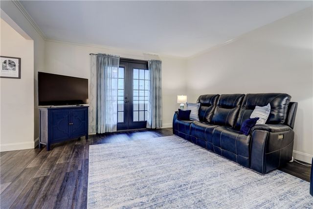 34 Wood Creek Drive, Pittsford, NY 14534