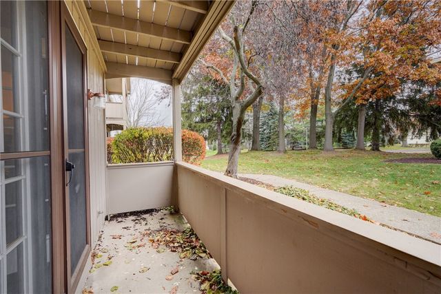 34 Wood Creek Drive, Pittsford, NY 14534