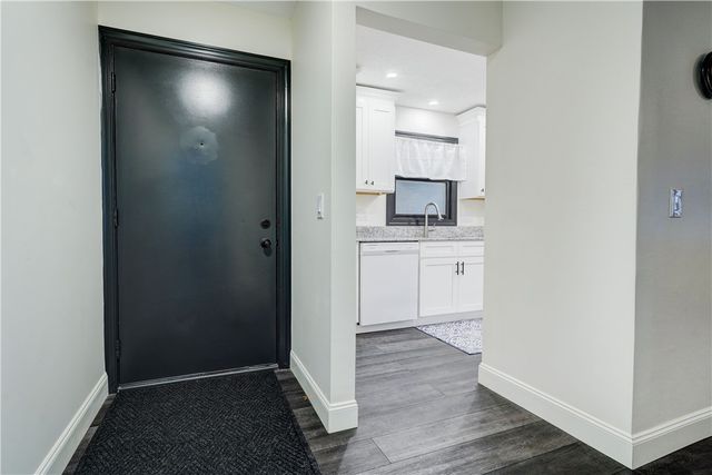 34 Wood Creek Drive, Pittsford, NY 14534