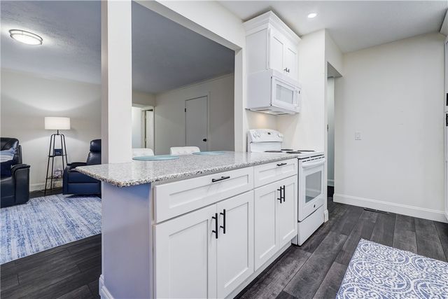 34 Wood Creek Drive, Pittsford, NY 14534