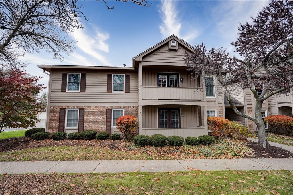 34 Wood Creek Drive, Pittsford, NY 14534