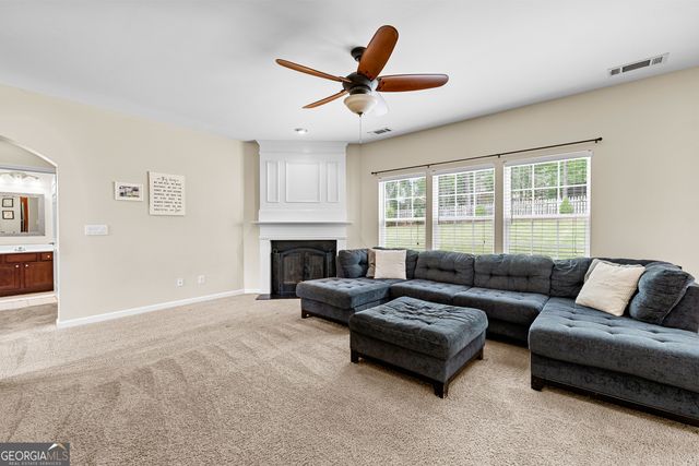 10 Stonebridge Pass, Newnan, GA 30265