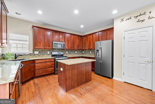 10 Stonebridge Pass, Newnan, GA 30265