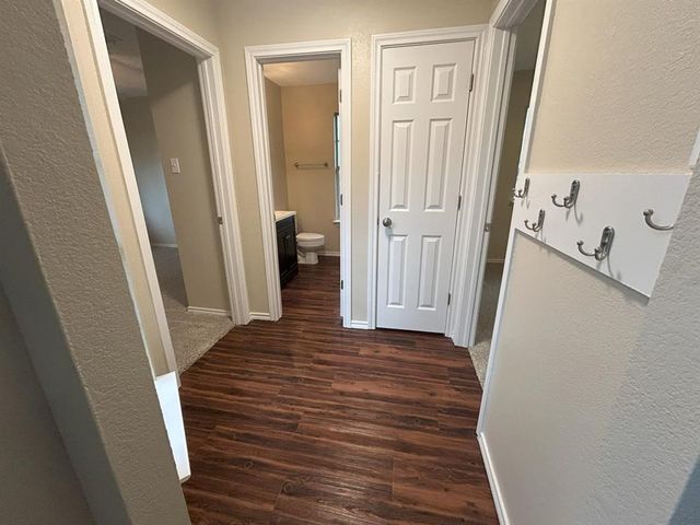 5002 Redwater Drive, Arlington, TX 76018