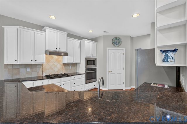 5574 Villa Green Dr, Providence Forge, VA 23140