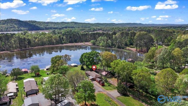 1511 Point Of Pines, Guntersville, AL 35976