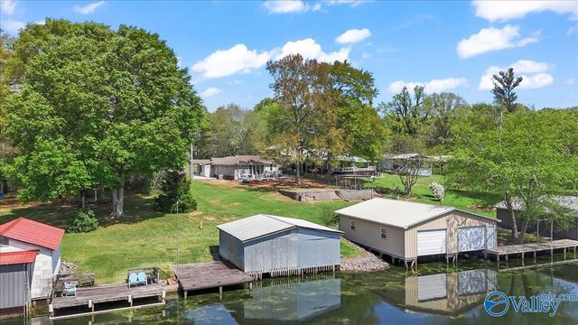 1511 Point Of Pines, Guntersville, AL 35976