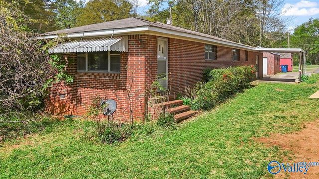 1511 Point Of Pines, Guntersville, AL 35976