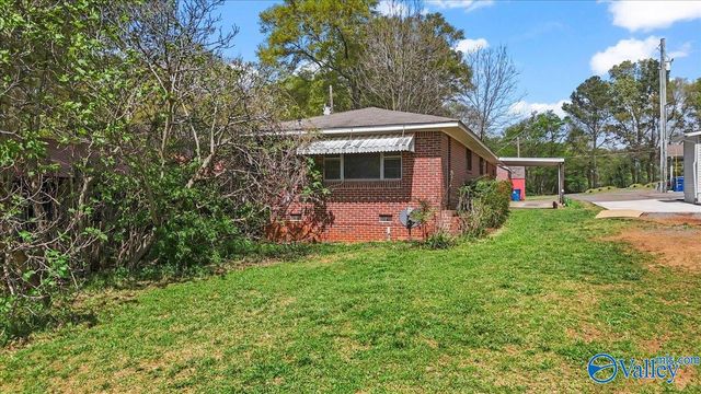 1511 Point Of Pines, Guntersville, AL 35976