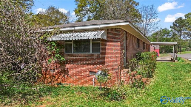 1511 Point Of Pines, Guntersville, AL 35976