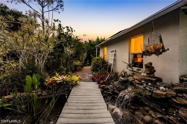 8164 Harrisburg DR, Fort Myers, FL 33967