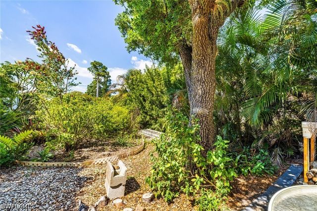 8164 Harrisburg DR, Fort Myers, FL 33967