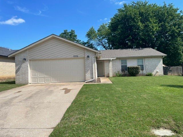 7208 Southridge Trail, Fort Worth, TX 76133