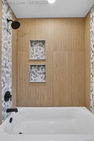 41851 Vanderbilt Drive, Sterling Heights, MI 48313