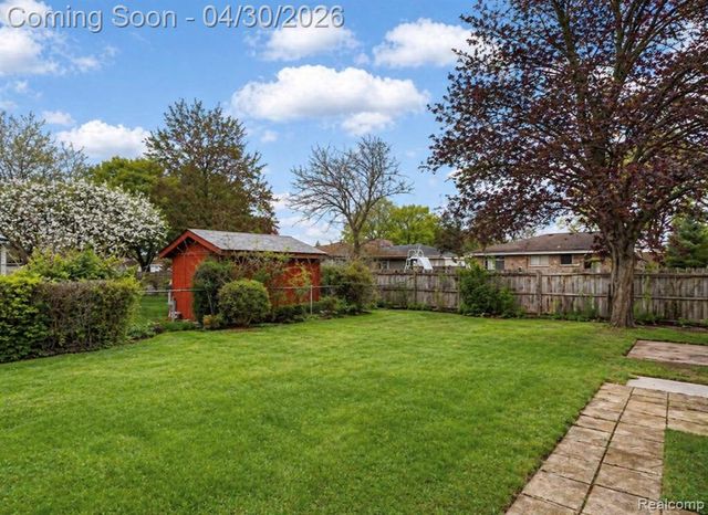 41851 Vanderbilt Drive, Sterling Heights, MI 48313