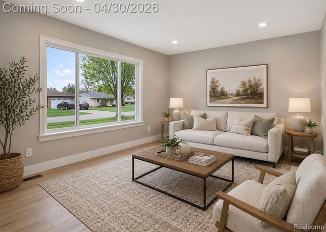 41851 Vanderbilt Drive, Sterling Heights, MI 48313