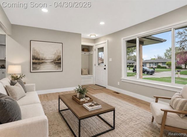 41851 Vanderbilt Drive, Sterling Heights, MI 48313