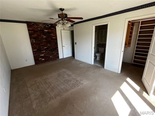 102 Five Meadows Lane, Ballwin, MO 63011