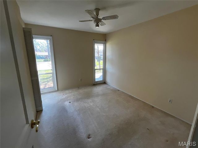 102 Five Meadows Lane, Ballwin, MO 63011