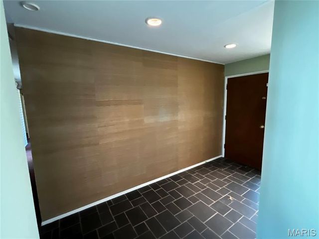 102 Five Meadows Lane, Ballwin, MO 63011