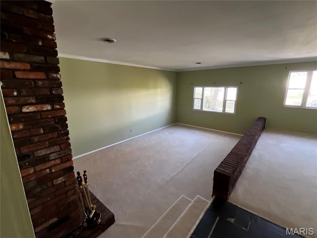 102 Five Meadows Lane, Ballwin, MO 63011