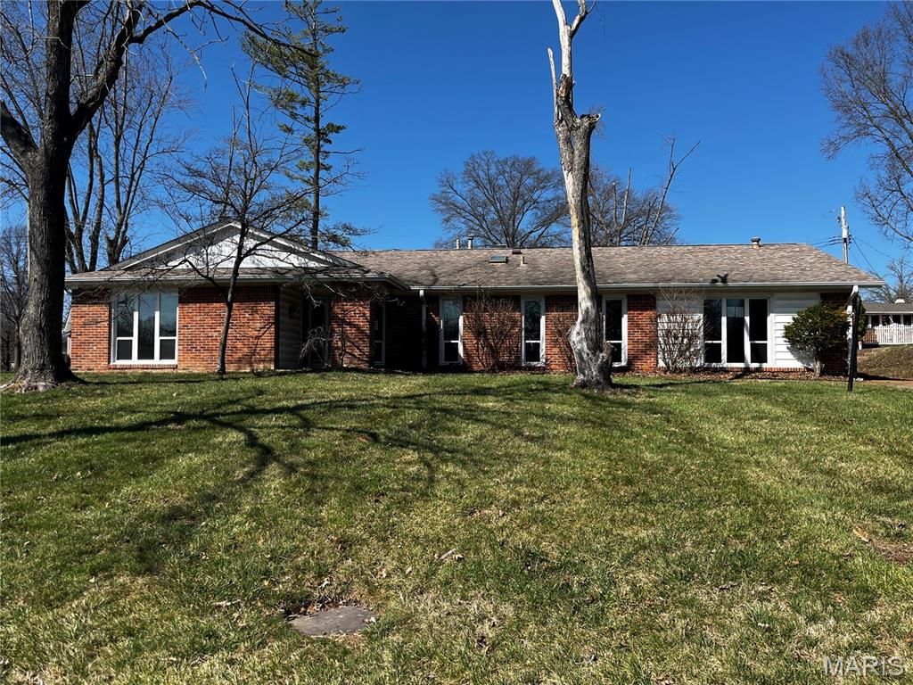 102 Five Meadows Lane, Ballwin, MO 63011