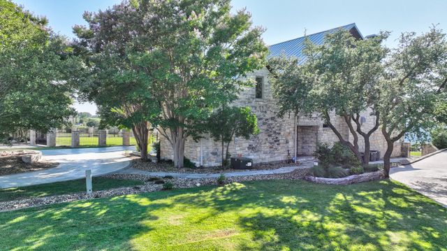 175 Bay Hill Drive, Possum Kingdom Lake, TX 76449