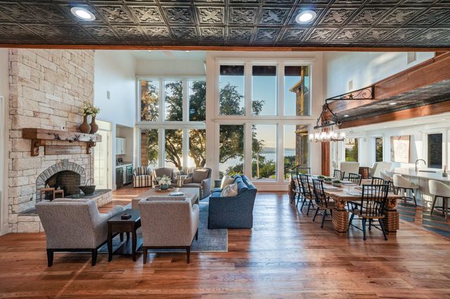 175 Bay Hill Drive, Possum Kingdom Lake, TX 76449