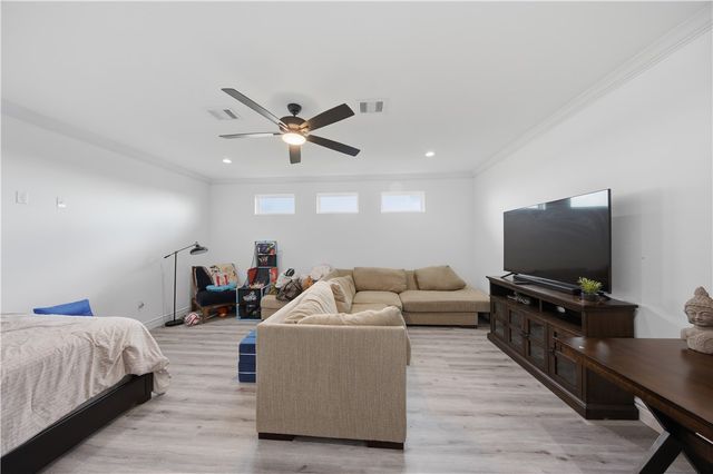 1810 White Ibis Dr, Portland, TX 78374