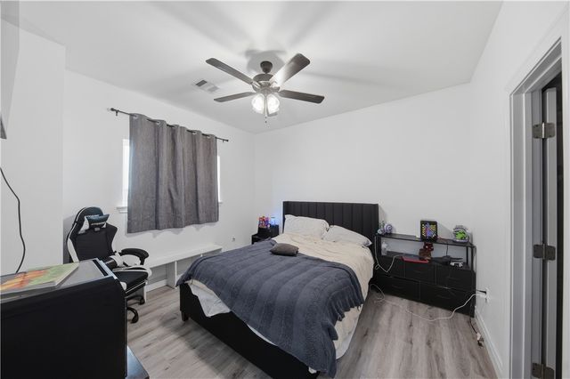 1810 White Ibis Dr, Portland, TX 78374