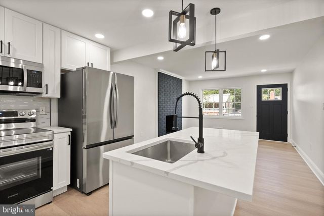 1503 CECILIA CT, Woodbridge, VA 22191