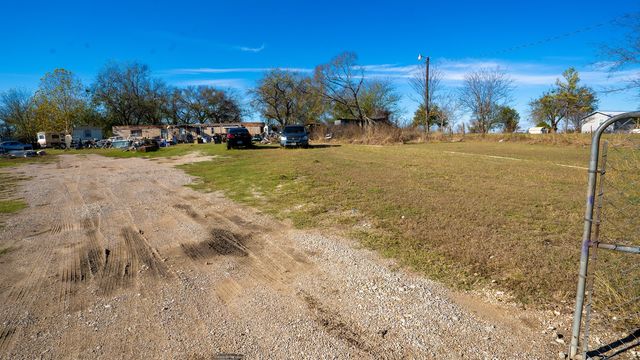 7000 County Road 131b, Terrell, TX 75161