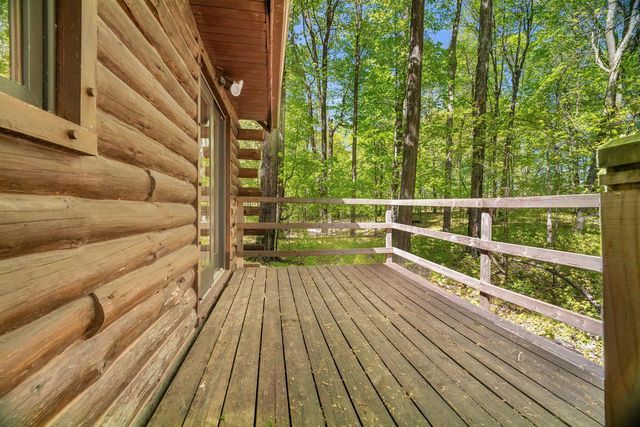 9660 MANU ROAD, Fremont, WI 54940