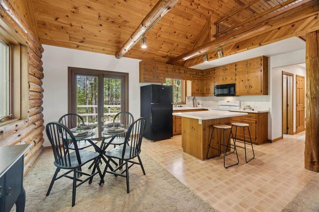 9660 MANU ROAD, Fremont, WI 54940