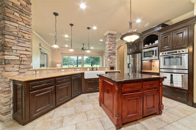 6210 Pebble Beach Drive, Houston, TX 77069