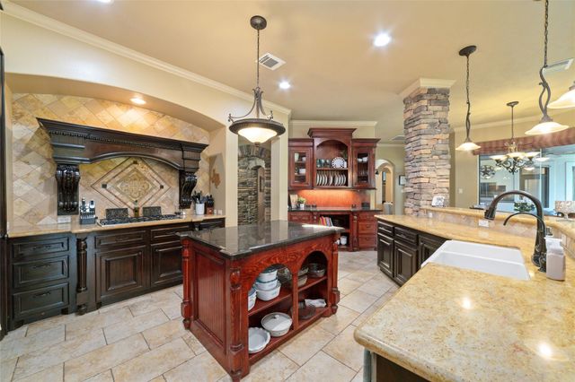 6210 Pebble Beach Drive, Houston, TX 77069