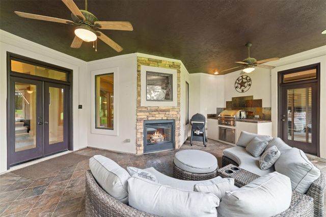 6210 Pebble Beach Drive, Houston, TX 77069
