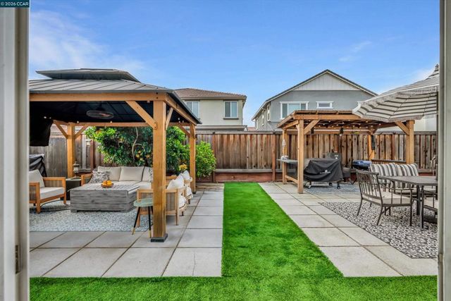 400 Grovewood Loop, Brentwood, CA 94513