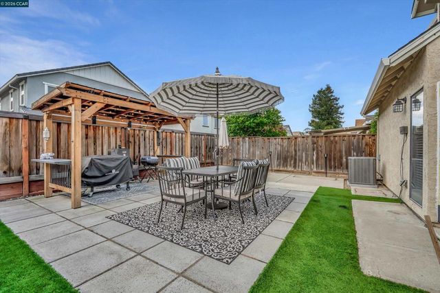 400 Grovewood Loop, Brentwood, CA 94513