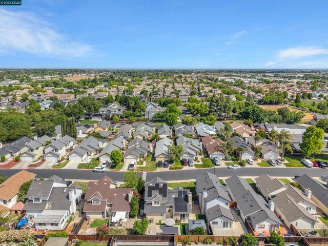 400 Grovewood Loop, Brentwood, CA 94513