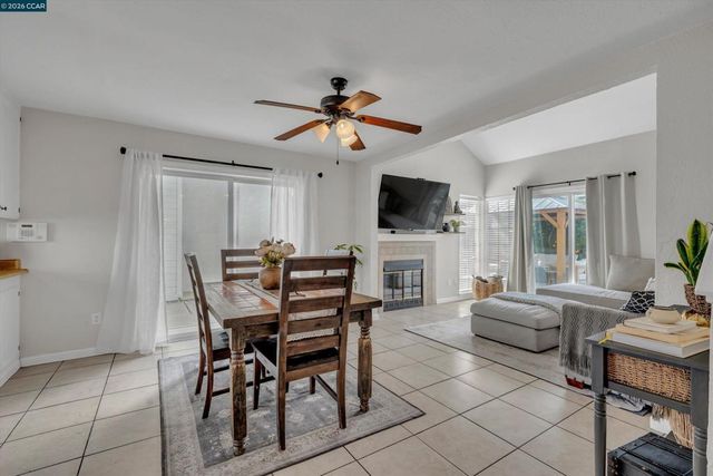 400 Grovewood Loop, Brentwood, CA 94513