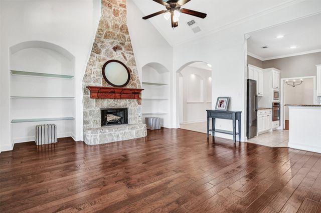 8 Chapel Hill Lane, Mclendon Chisholm, TX 75032