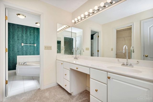 8552 Deerway Drive, Sycamore Twp, OH 45236
