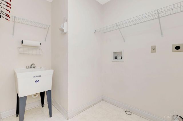 8552 Deerway Drive, Sycamore Twp, OH 45236