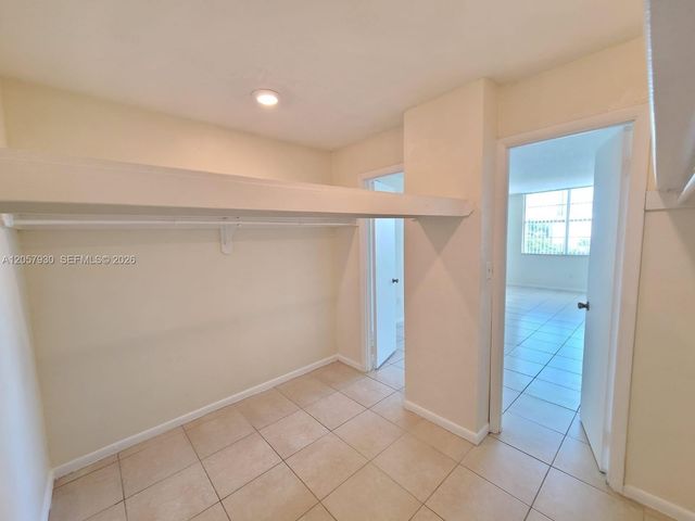 496 NW 165th St Rd D-409, Miami, FL 33169